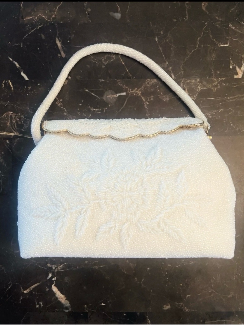 🩷 Vintage Beautiful White seed
Beaded Evening Purse Top Handle
1950's💚